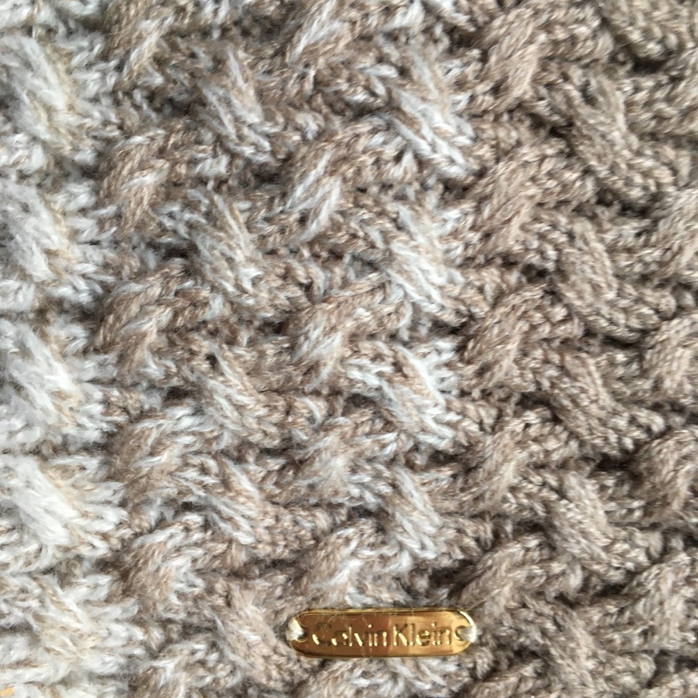 ⭐️Calvin Klein knit scarf⭐️ - Picture 2 of 5
